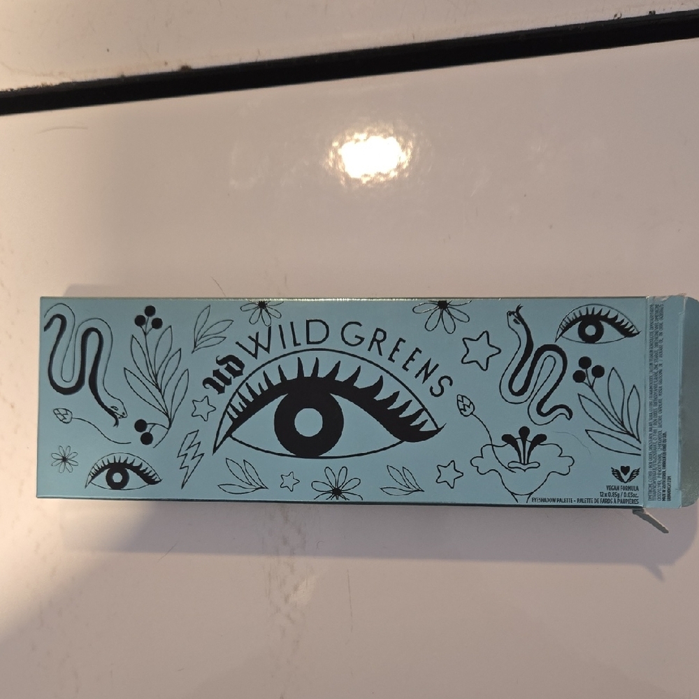 Urban Decay Wild Greens Eyeshadow Pallet NEW